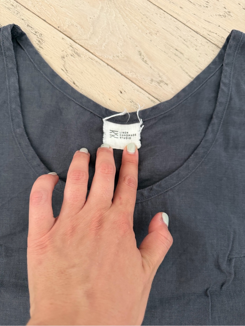 Linen Handmade Studio EUC linen crop top - Picture 2 of 4